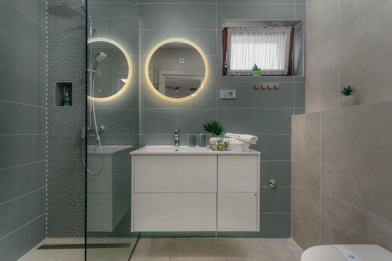 Apartments Olivia & Navy, Silo 외부 사진